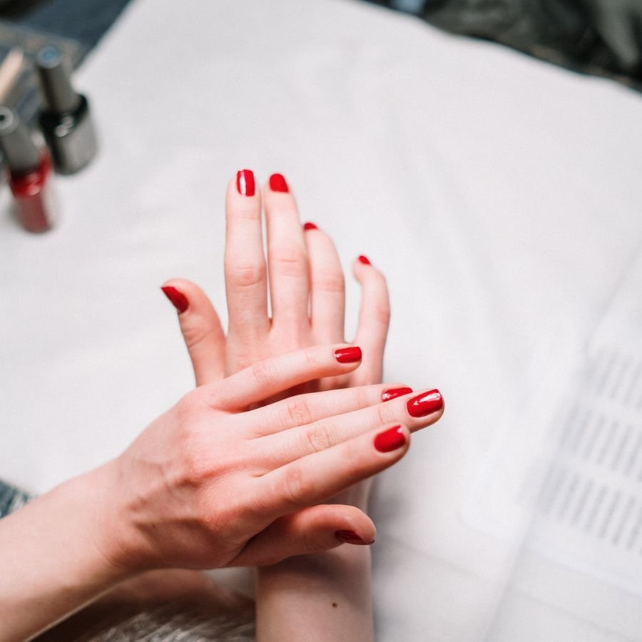 Manicura profesional en Bella Nails Studio, salón de uñas en Madrid