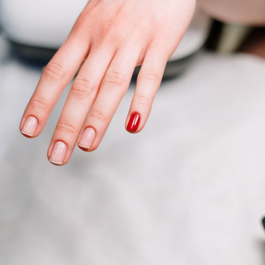 Diseño de uñas de gel en Bella Nails Madrid